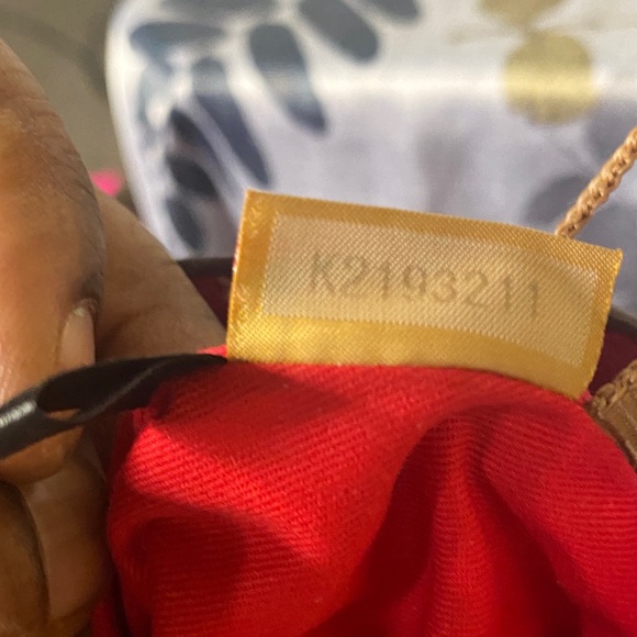 Dooney & Bourke Pink Gretta Hanna tote E.U.C brown Vachetta leather handle. - Picture 6 of 12